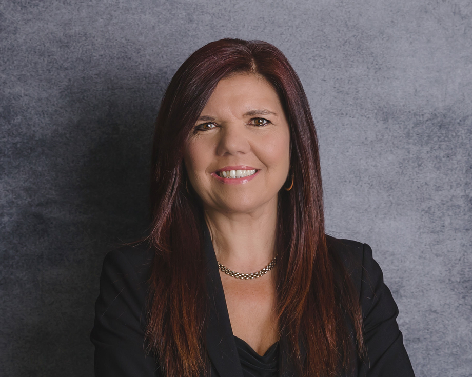 Laurinda Ferreira Senior Financial Advisor Professional Planner